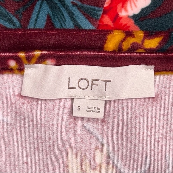 SMALL LOFT ANN TAYLOR BURGUNDY RED FLORAL BLOUSE LONG SLEEVE - Picture 10 of 11